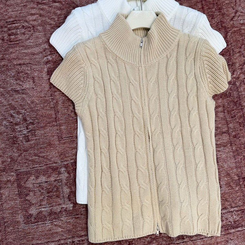 奶茶色立领双拉链针织绞花短袖秋