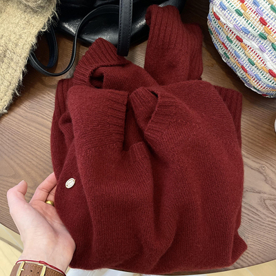 酒红色圆领软糯单穿毛衣早春新款