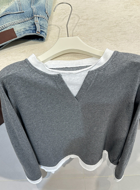 格雷系灰色假两件V领长袖T恤女早春新款纸片人垂感软糯上衣打底衫