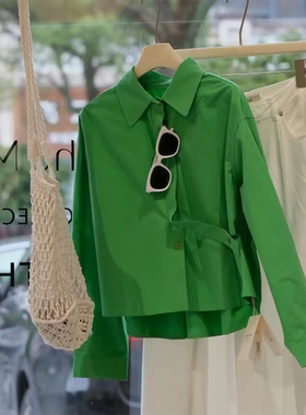 现货！绿色翻领单排扣短款系带收腰设计衬衫女早春季通勤防晒衬衣