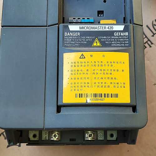 议价6SE6420-2UD22-2BA1机成色如图所示，功能正可维修