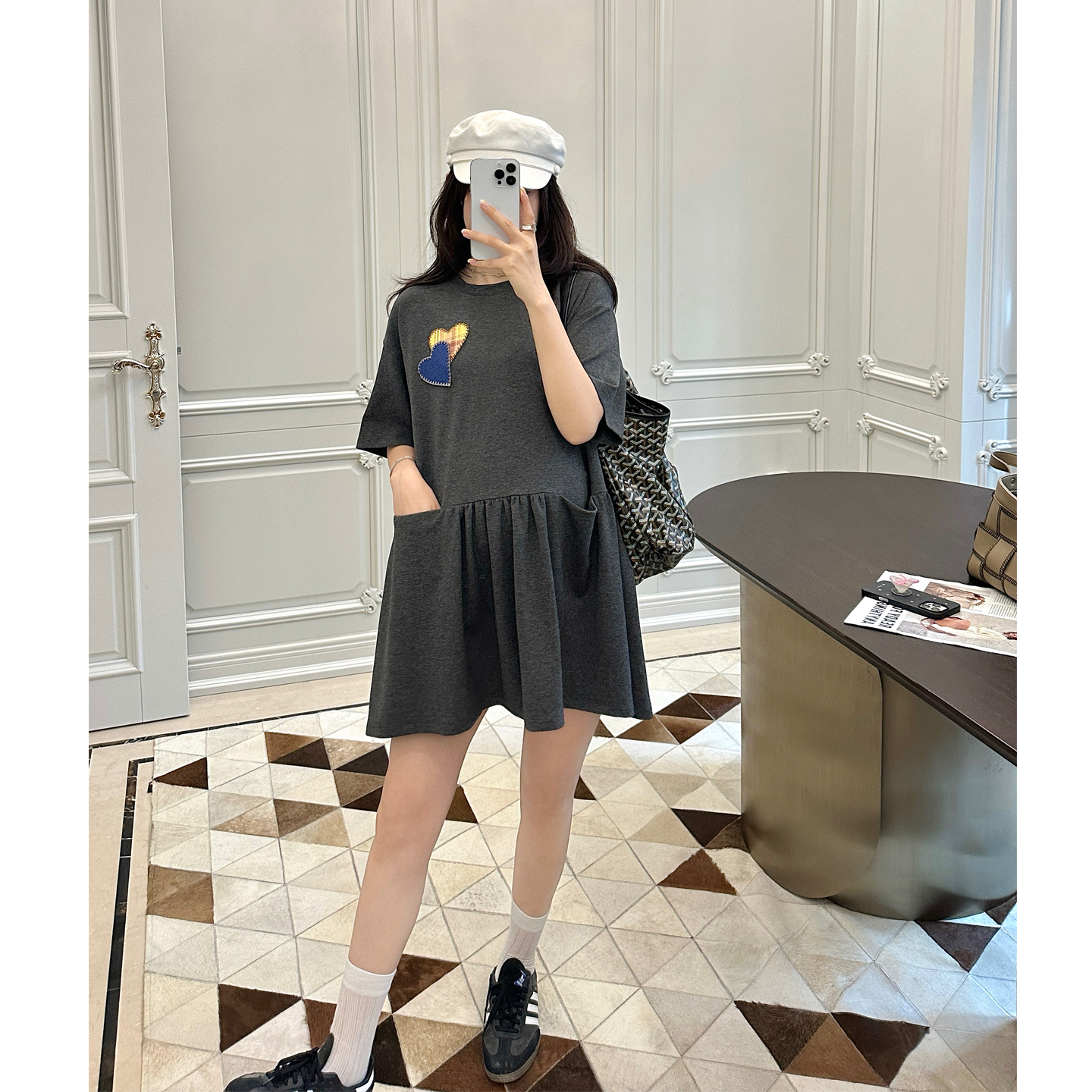 孕妇装夏季设计感爱心连衣裙
