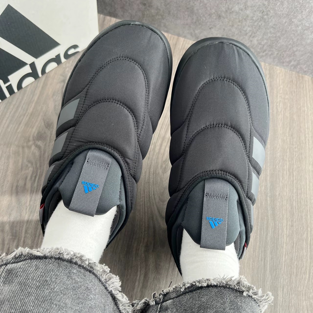 低帮软弹耐磨休闲鞋Adidas减震