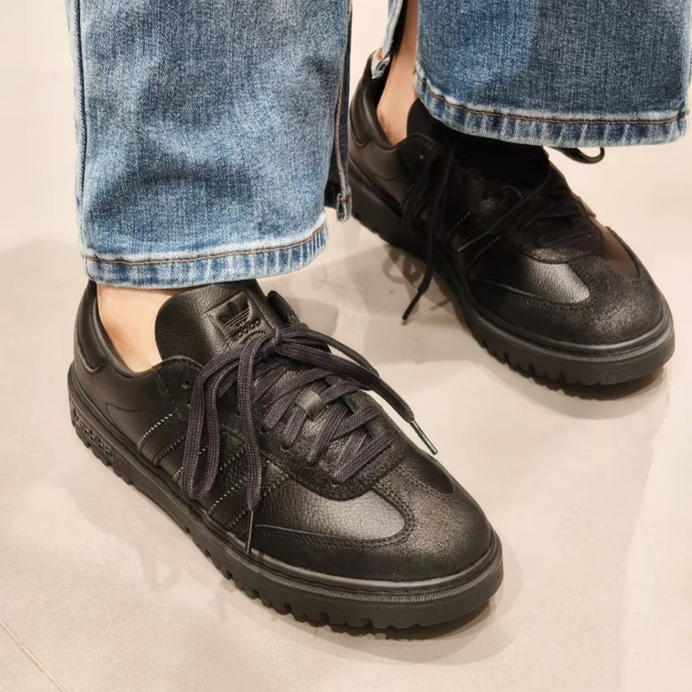 adidas/阿迪达斯 Originals Samba LX FREIZEIT 运动休闲鞋 T头鞋 - 实物图