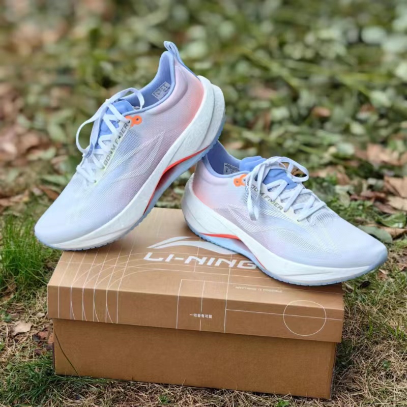 Lining减震轻便透气跑步鞋