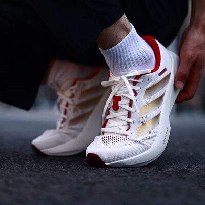 阿迪达斯SUPERNOVARISE3S跑鞋