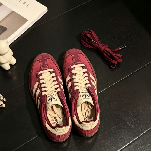 adidas/阿迪达斯板鞋