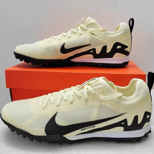 NIKE训练青少年减震防滑足球鞋