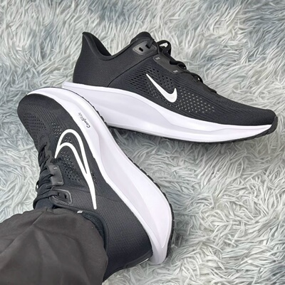 Nike轻便缓震休闲跑步鞋