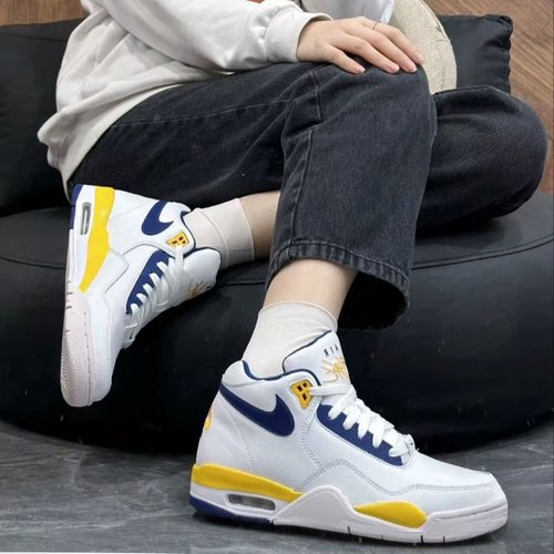 Nike休闲运动篮球鞋潮流复古