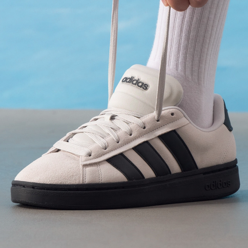 adidas/阿迪达斯板鞋