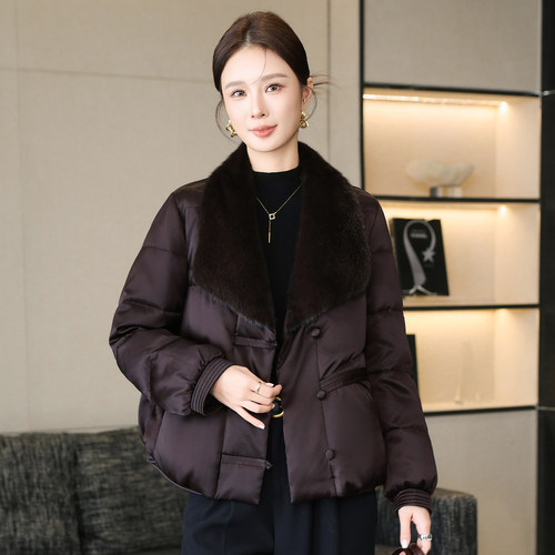 90%白鹅绒水貂毛领女款羽绒服