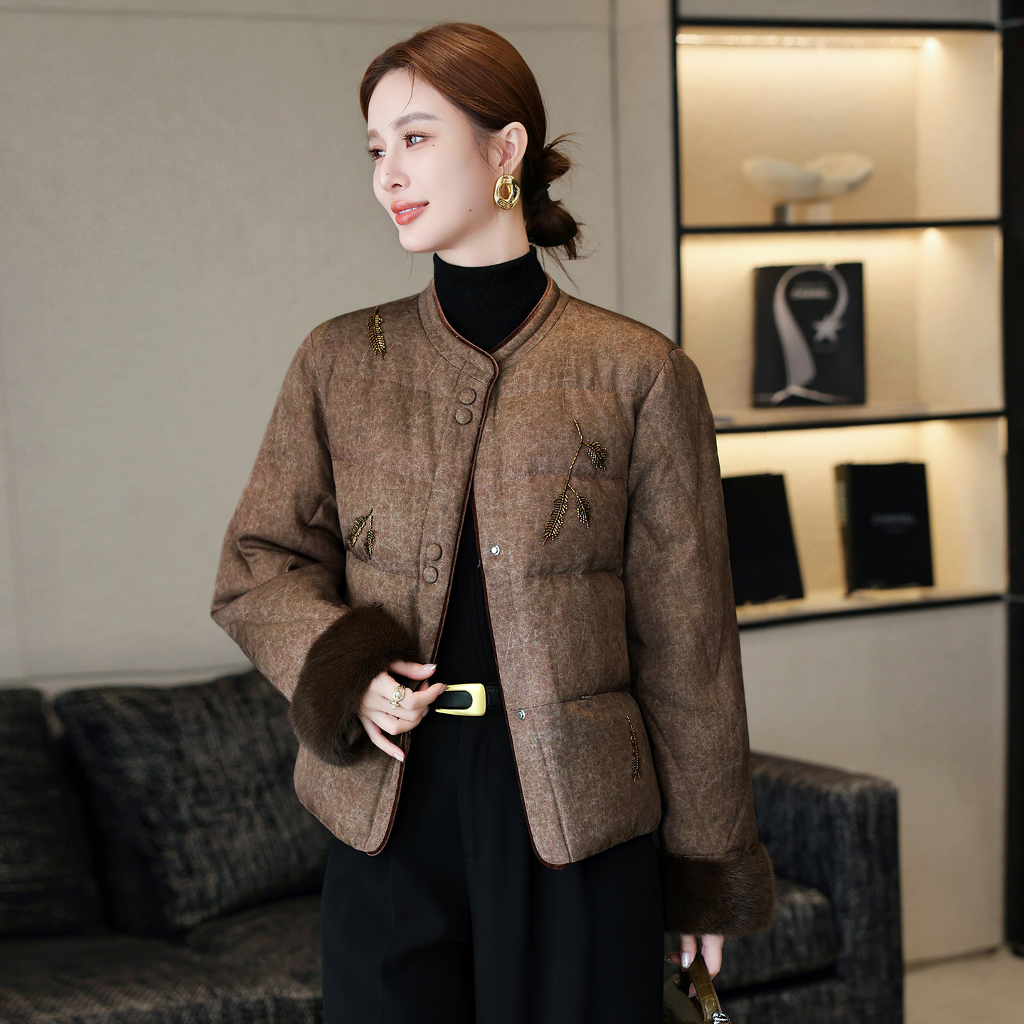 新中式国风羽绒服女短款2025新款冬装洋气独特海宁高端白鹅绒外套,女装/女士精品,羽绒服,淘宝优惠券,粉丝福利购,淘宝优惠卷