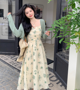 防晒开衫 高级感绿色碎花吊带连衣裙长袖 显瘦两件套 女装 小吉家大码