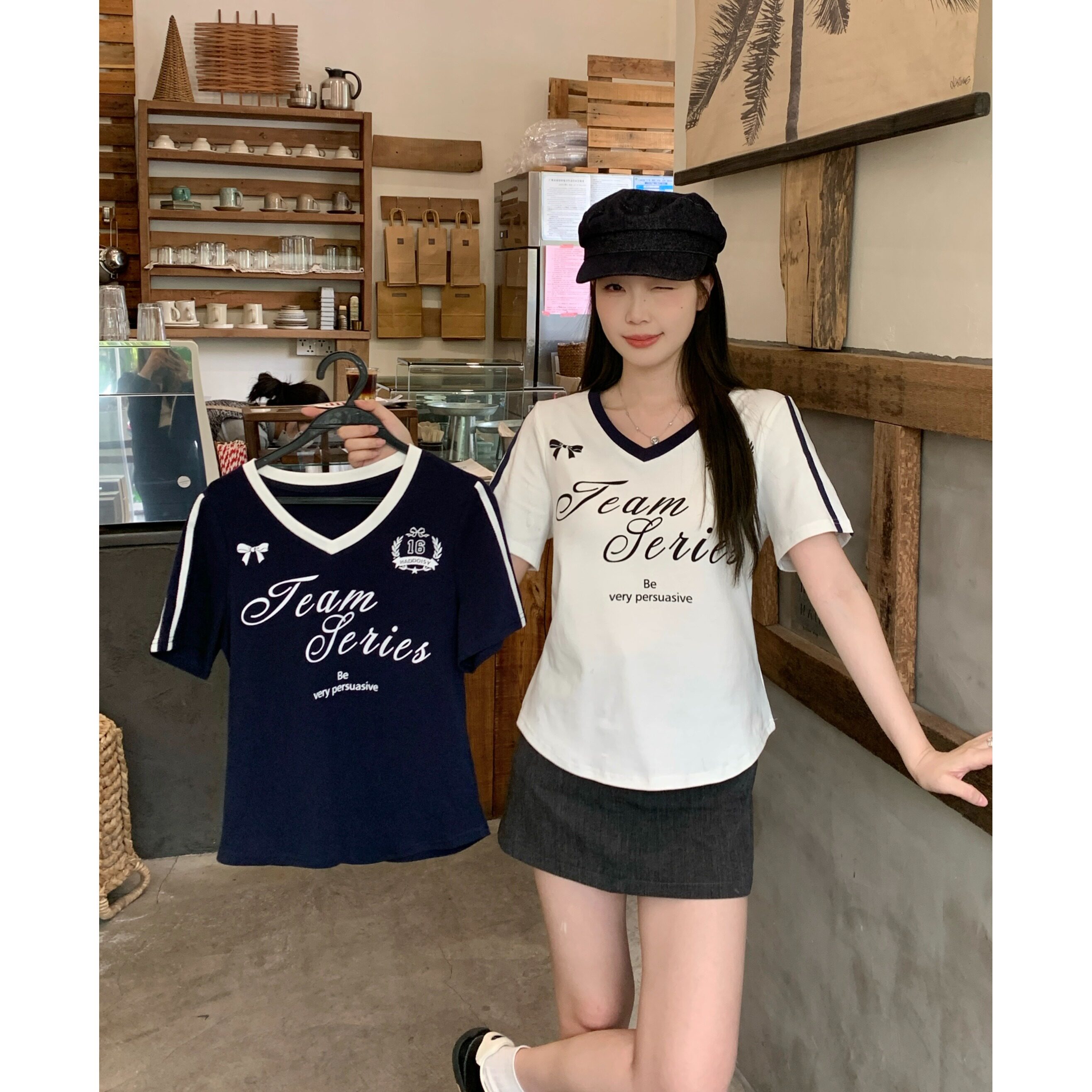 小吉家大码女装夏季新款胖mm美式辣妹V领正肩T恤字母印花收腰上衣