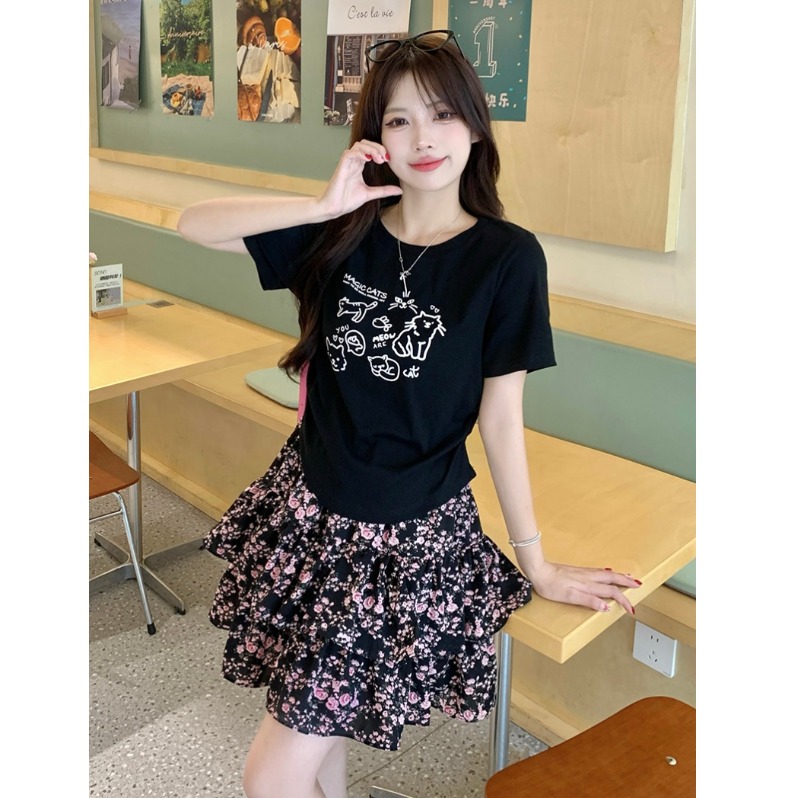 小吉家大码女装夏装胖mm甜美印花卡通正肩短袖T恤碎花短裙两件套