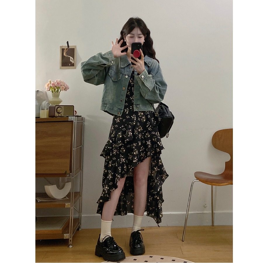 小吉家大码女装黑色荷叶边不规则碎花吊带裙蓝色短款牛仔外套套装图片