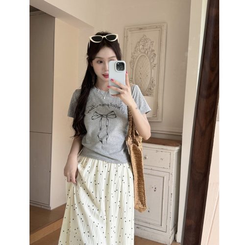 小吉家大码女装蝴蝶结印花圆领T恤高腰垂感显瘦波点半身裙两件套