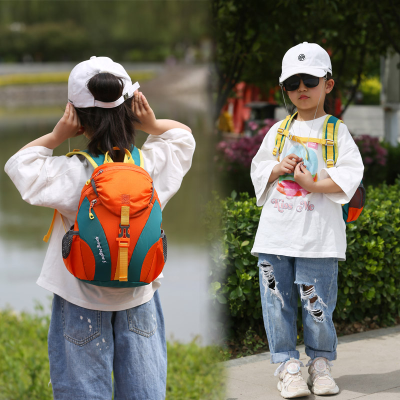 新款儿童背包春游户外登山包徒步旅游运动双肩包轻便小学生书包