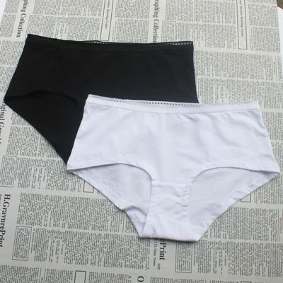 女士高腰简约风亲肤贴身三角裤