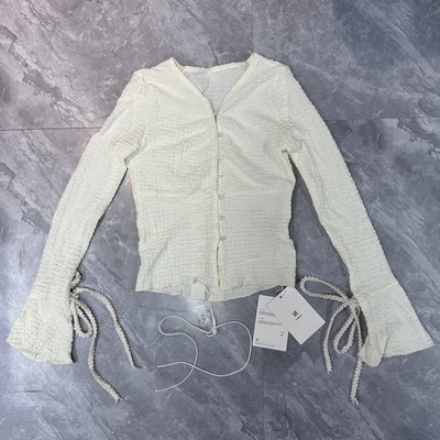 2.10欧y喜 成熟气质**范上衣单排扣肌理感V领纯欲修身长袖小衫