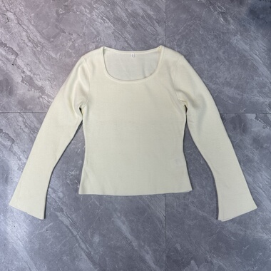 1.14IYF 简约纯色休闲方领内搭百搭修身针织打底衣