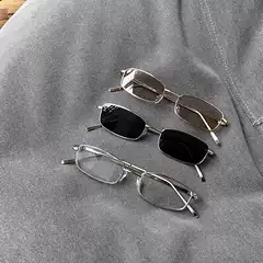 2025 New Retro Square Narrow-Frame Sunglasses, Cool and Stylish, ins Gold Wire Hong Kong Style Small Face Sunglasses for Men and Women Couples