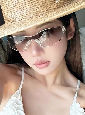 2025新款墨镜女潮时髦高级感y2k千禧风辣妹渐茶水银遮阳太阳眼镜