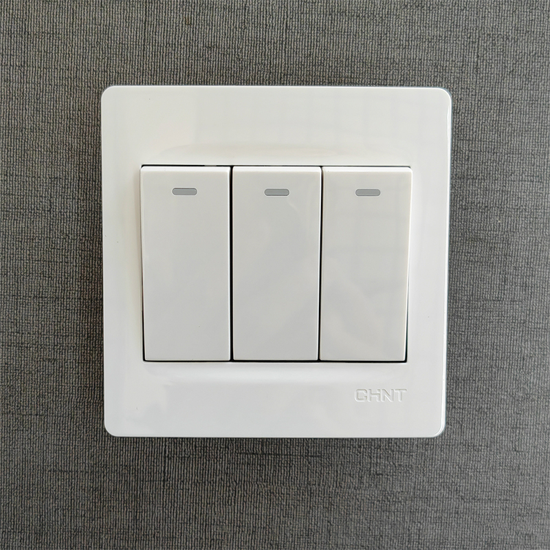 正泰开关面板插座86型NEW7-N00500A三联单控开关三位单控开关面板