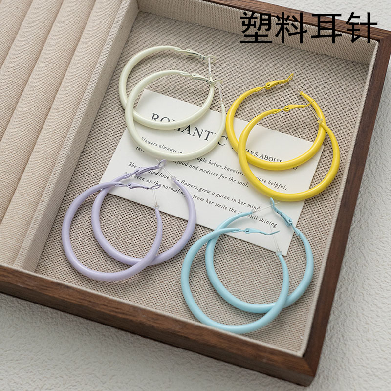 塑料耳钉多巴胺彩色素圈耳扣夏日甜美小清新耳圈防过敏养耳洞耳饰