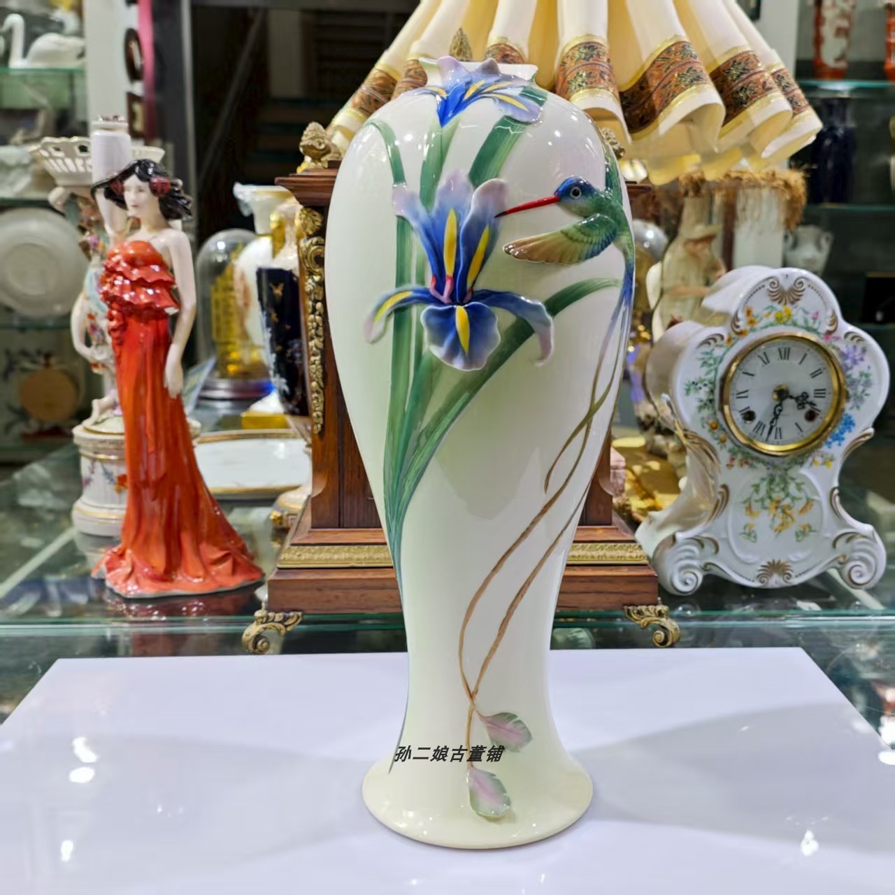 英国回流Franz法蓝瓷早期出口欧洲立体浮雕蜂鸟大赏瓶家居装饰