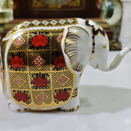 英国Royal Crown Derby皇家皇冠德比伊万里风格重工手绘大象摆件
