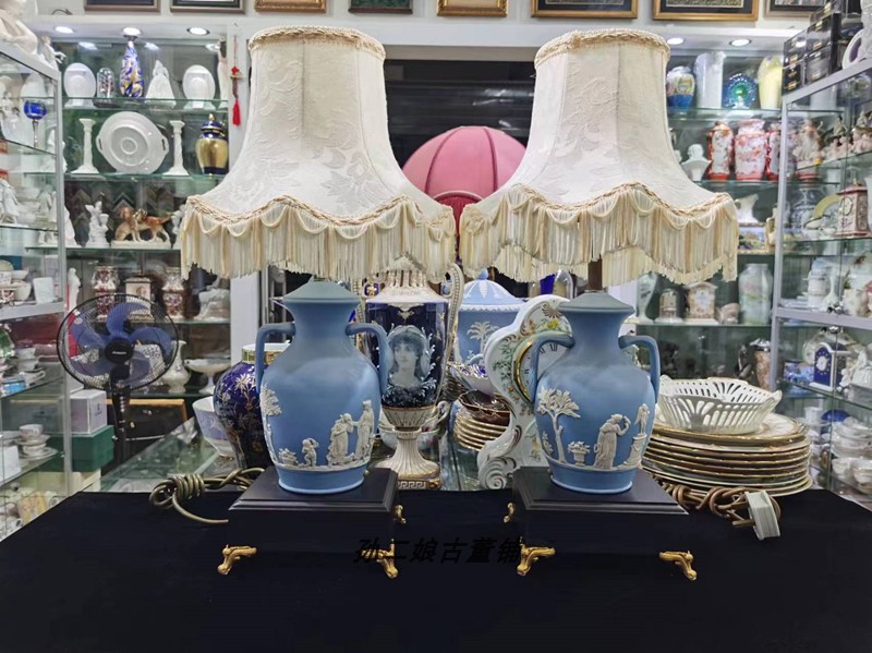 英国名瓷Wedgwood蓝色白色玉石浮雕希腊神话故事台灯家居装饰中古