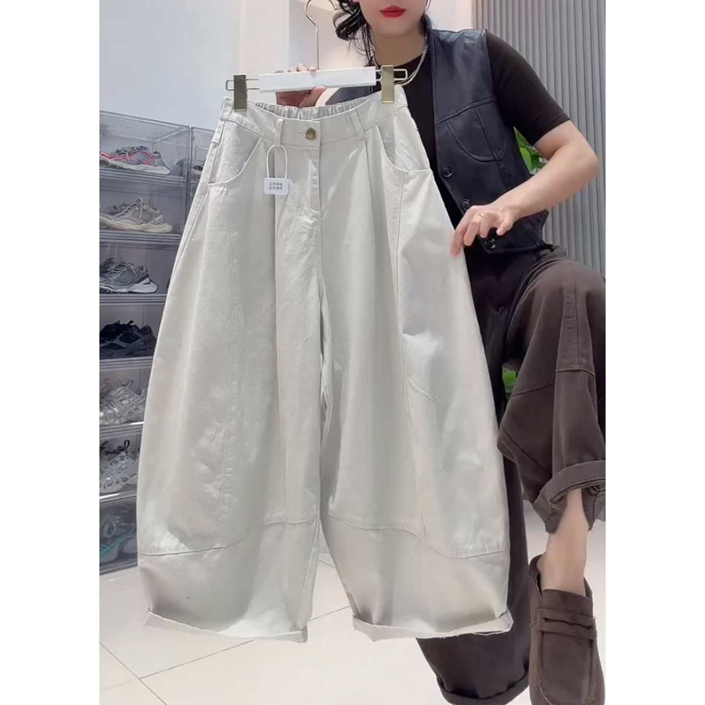 秋款高腰显瘦八分气球牛仔裤女图片