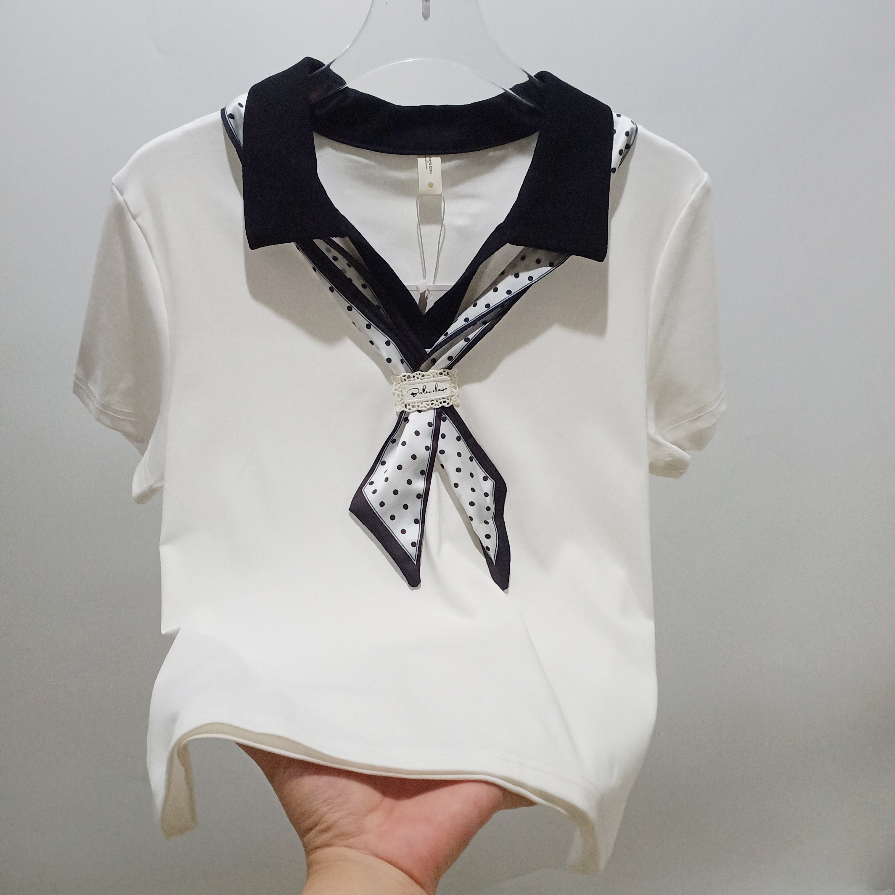 夏季新款时尚韩版带波点丝巾短袖T恤女休闲百搭短款黑白撞色上衣