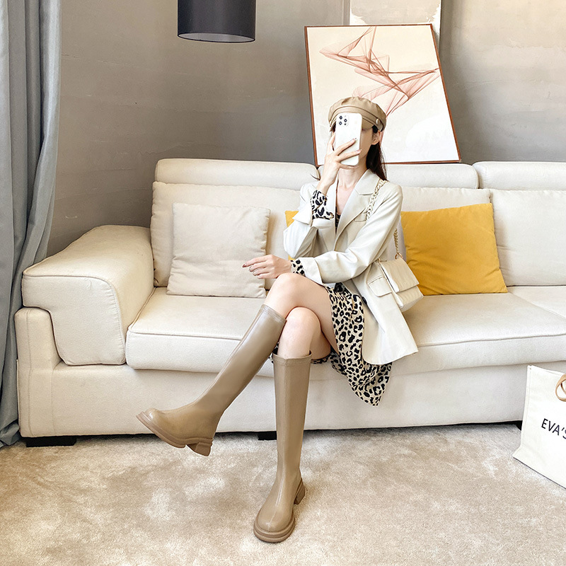 葡萄ma同款网红瘦瘦靴子英伦风圆头纯色短靴2025秋冬新款低跟女靴