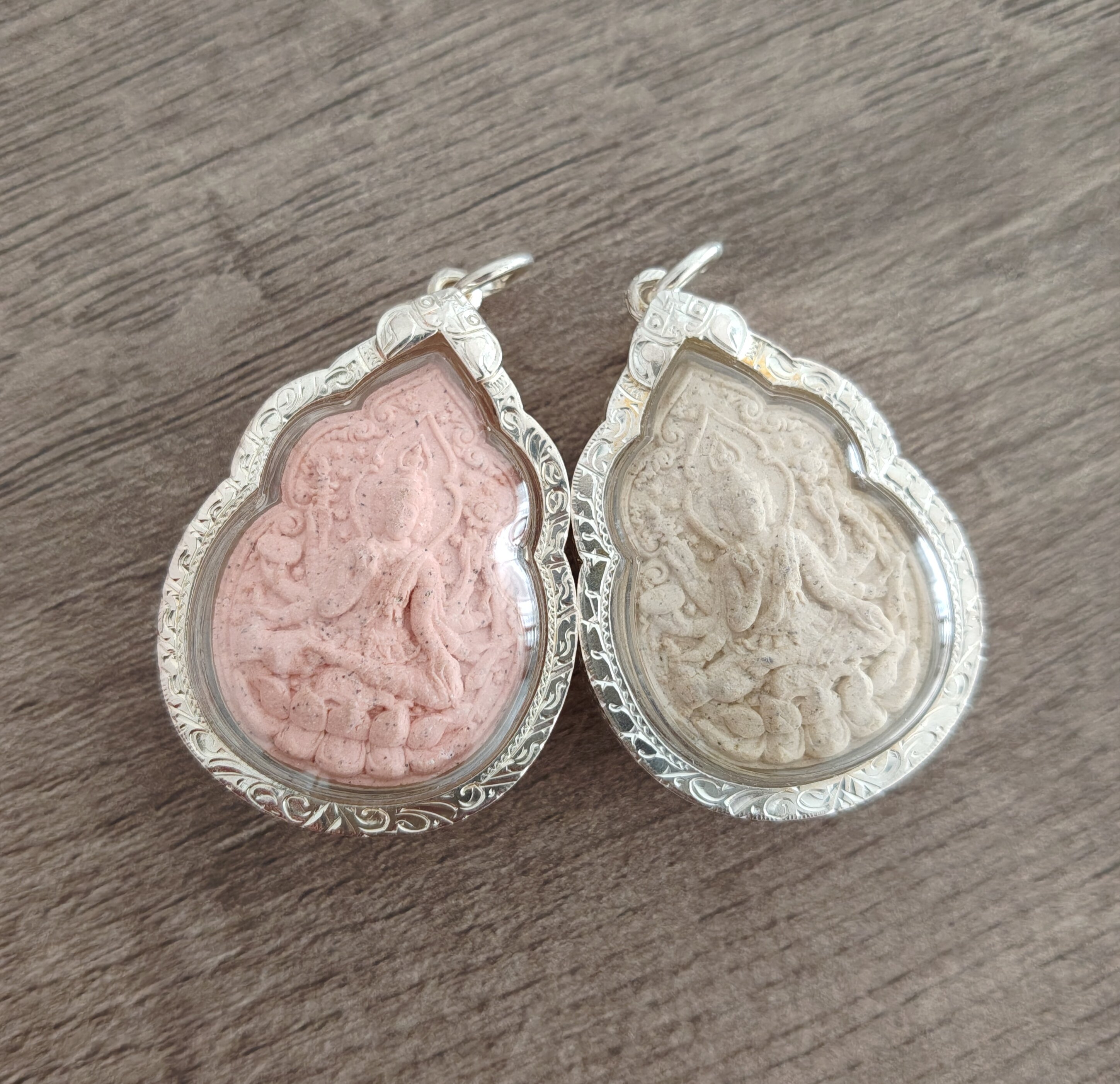 泰国佛牌正品 四面佛粉质牌 崇迪 雨水禅南蜂王掩面吊坠毛衣链