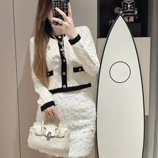 千金风毛衣外套女春秋季新款小众轻奢高级感撞色上衣短款针织开衫