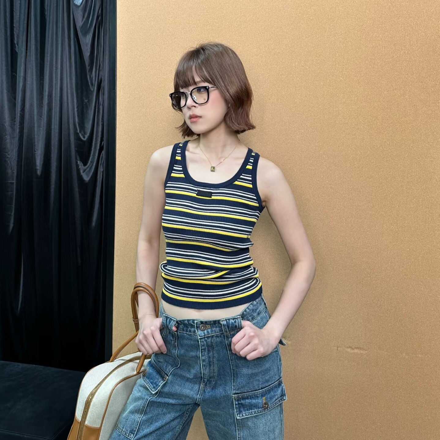 南油撞色条纹针织背心女内搭2026新款字母圆领修身辣妹风毛衣上衣