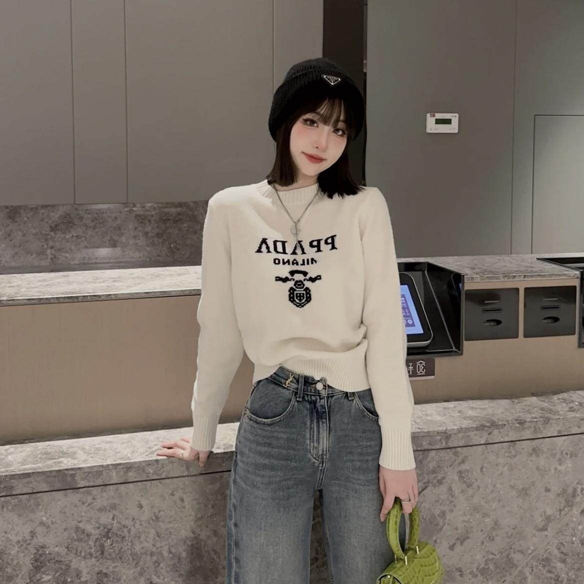 南油高端白色毛衣女宽松字母刺绣慵懒风圆领套头针织衫秋冬羊毛衫