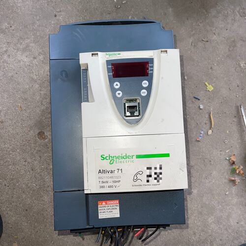 施耐德变频器 Altivar 71 ATV71HU75N4Z-可换可修