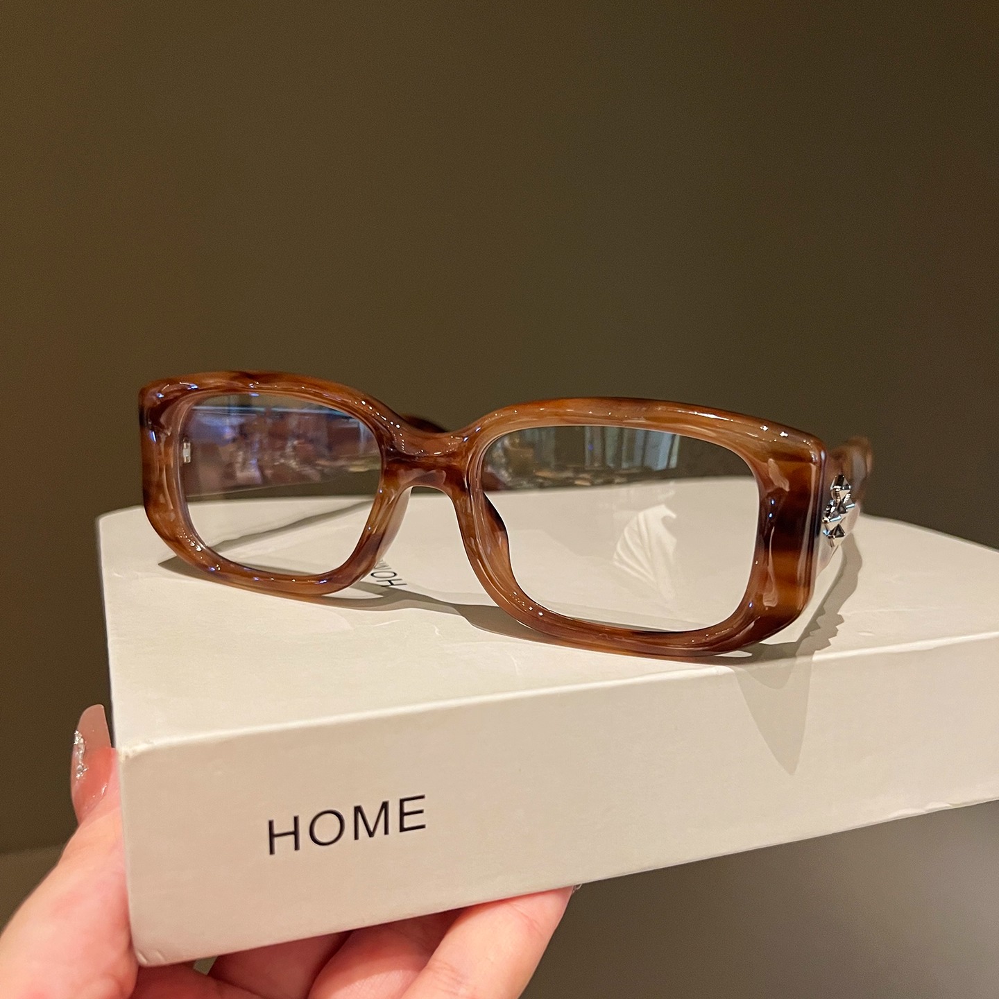 2025年新款变色防蓝光眼镜时尚高级感素颜TR眼镜框男女太阳镜遮阳