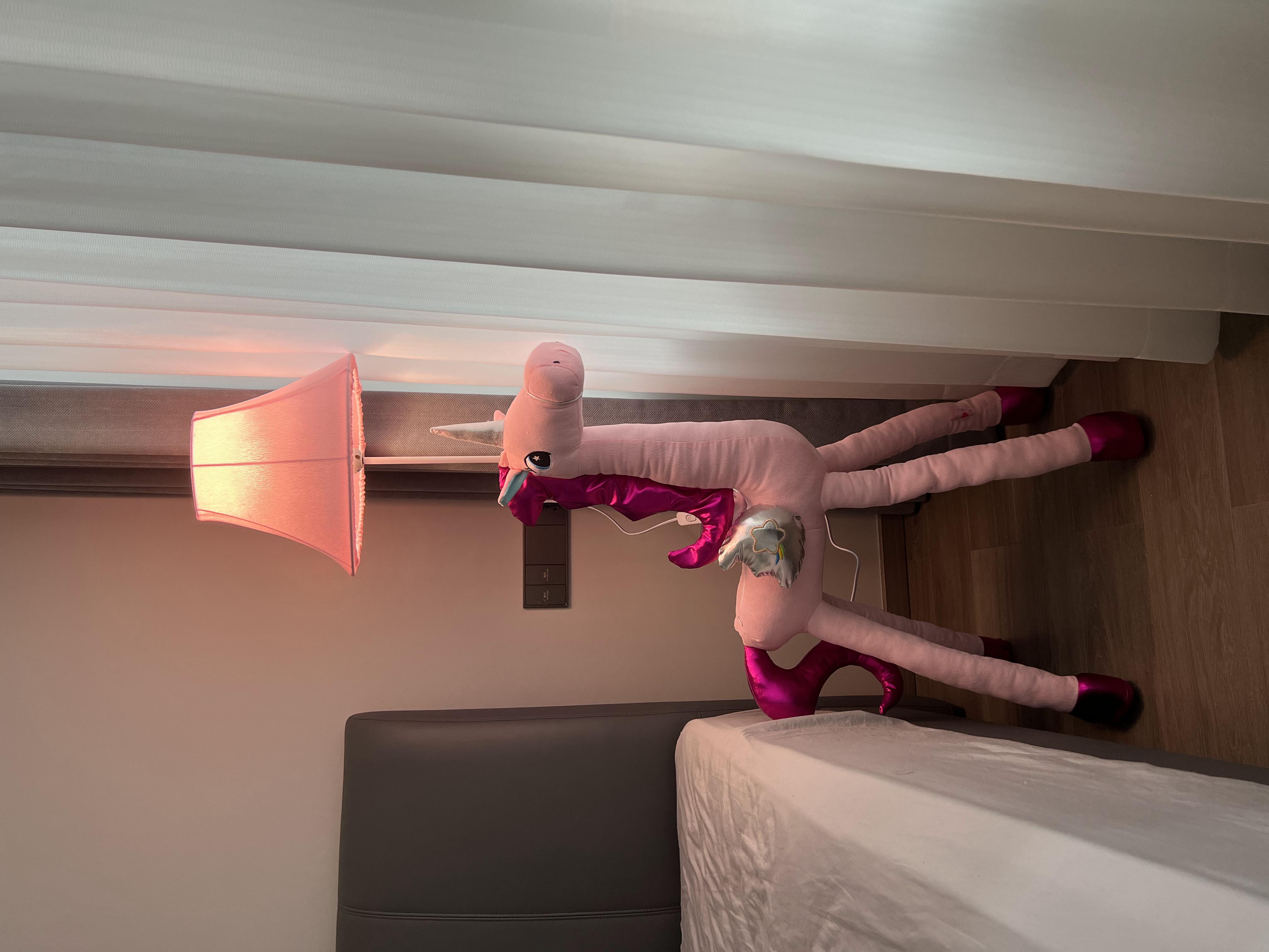 独角兽客厅落地灯儿童房卧室设计师卡通彩色创意卡通氛围装饰台灯