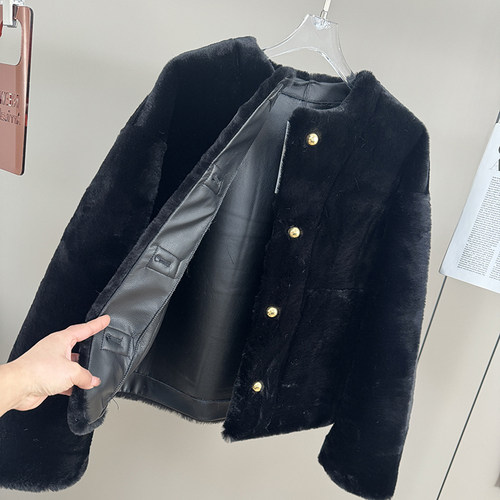 西班牙D~复古时髦加厚防风保暖皮毛一体宽松显瘦毛毛外套夹克女冬