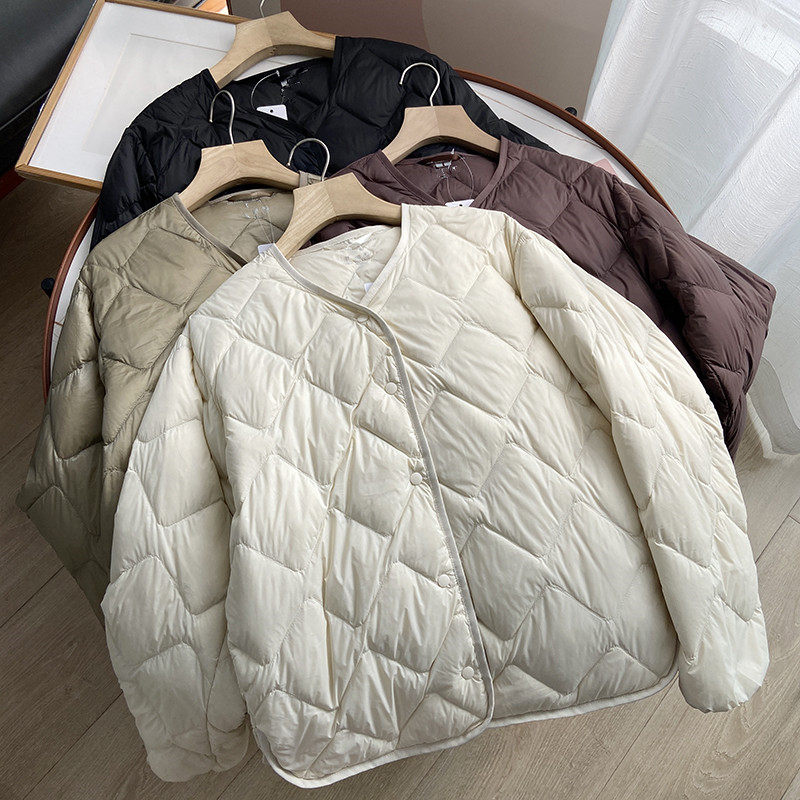 篙级轻型绗缝V领羽绒服外套女