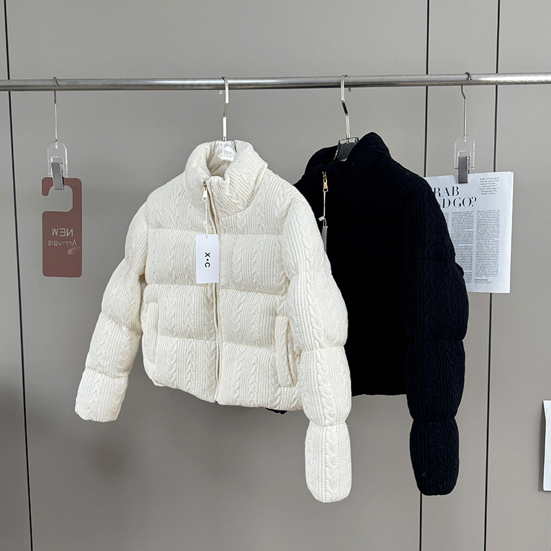 西班牙D~冬季新品篙级感加厚保暖立领针织长袖棉衣棉服外套夹克女