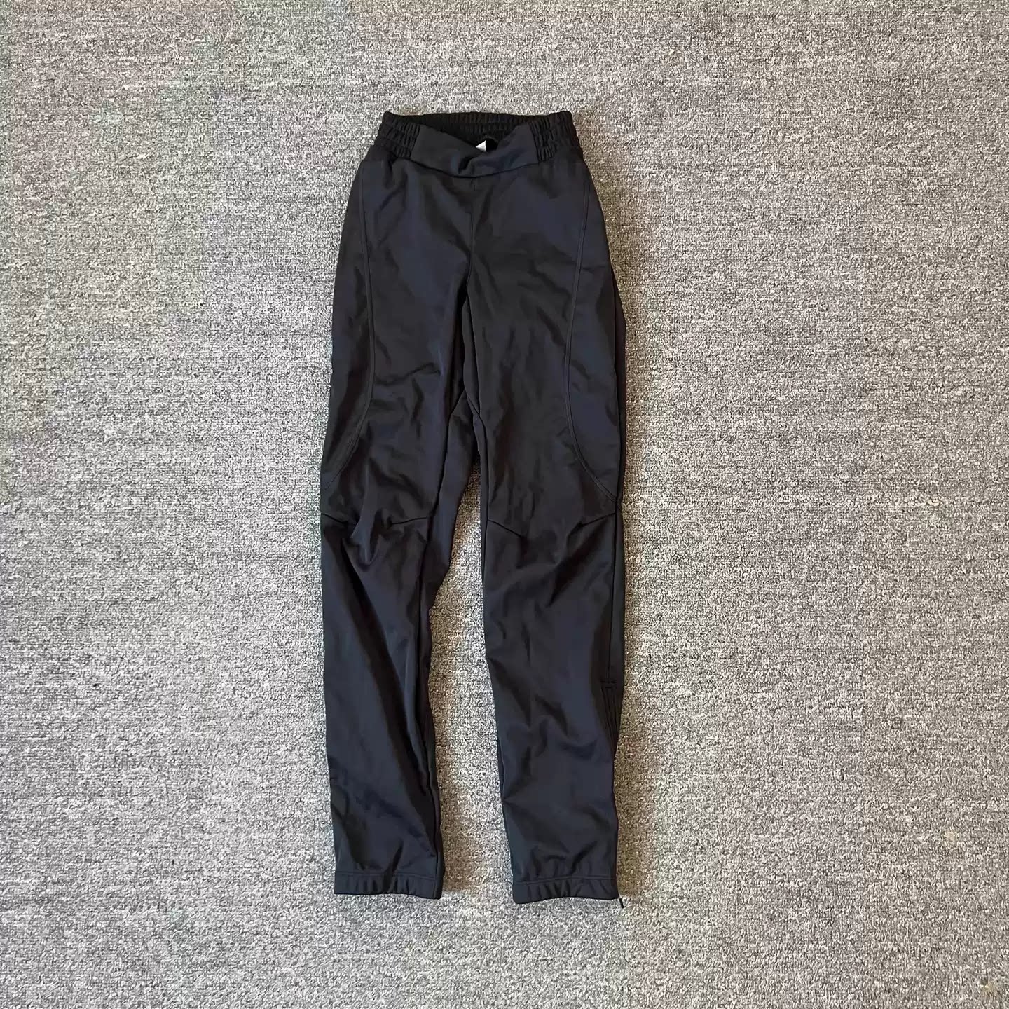 修身瑞典品牌运动自行车防风保暖女款秋冬季加绒松紧骑行裤黑色