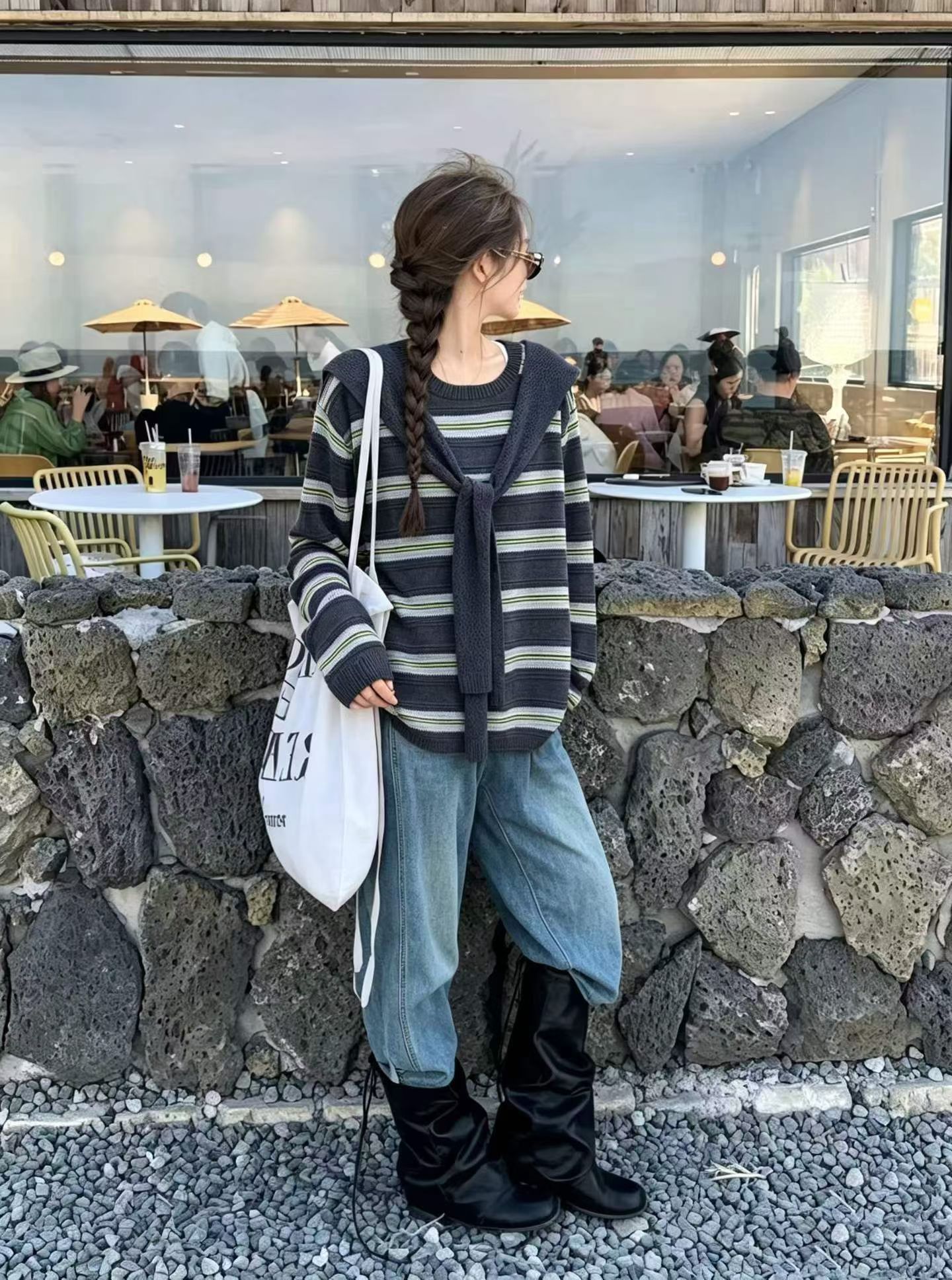 2026秋季新款大版宽松显瘦百搭圆领长袖针织衫女条纹毛衣披肩上衣