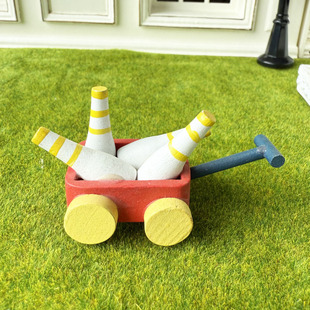 1:12娃娃屋dollhouse迷你模型OB11室外玩具配件 木质保龄球小推车