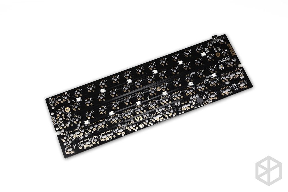 XD64 XD60 3.0 기계식 60% 키보드 맞춤형 PCB는 RGB 하단 조명 ALPS MX 축 유형 C를 지원합니다